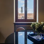 Ponte Pietra No 5 Sulla Romantica Scalinata *