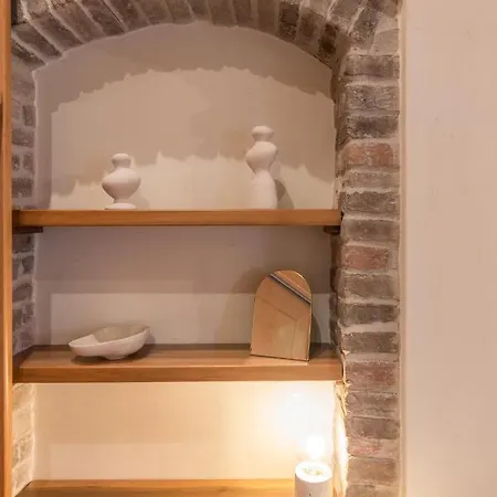 Ponte Pietra No 5 Sulla Romantica Scalinata Lägenhet *