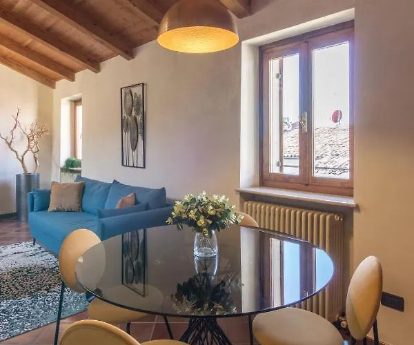 Apartamento Ponte Pietra No 5 Sulla Romantica Scalinata